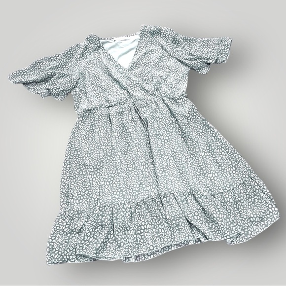 Kirundo Sage/White Midi V-Neck Dress - Picture 12 of 16